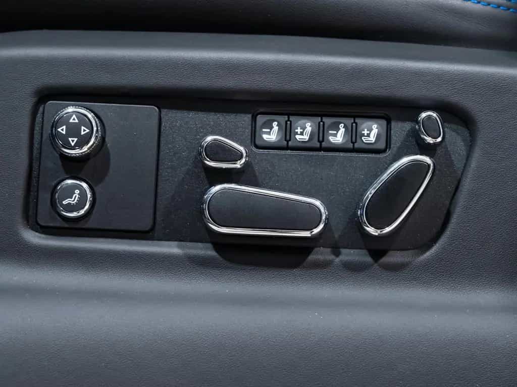 Bentley Bentayga S V8 Black Edition | Bentley Nürnberg 03/2025-photo-18