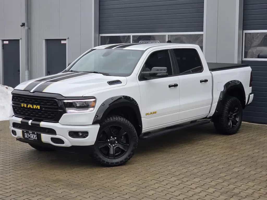 Dodge RAM 1500 5.7 4x4 Lone Star Night LED 12´´ AHK 10/2023-photo-5