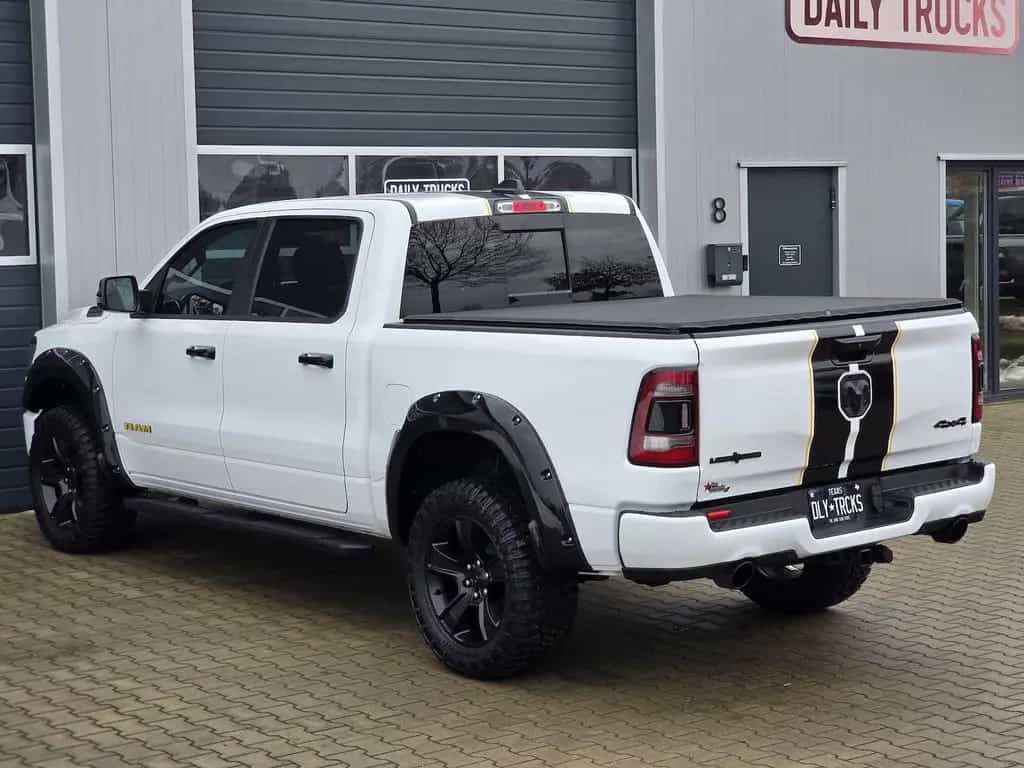 Dodge RAM 1500 5.7 4x4 Lone Star Night LED 12´´ AHK 10/2023-photo-7