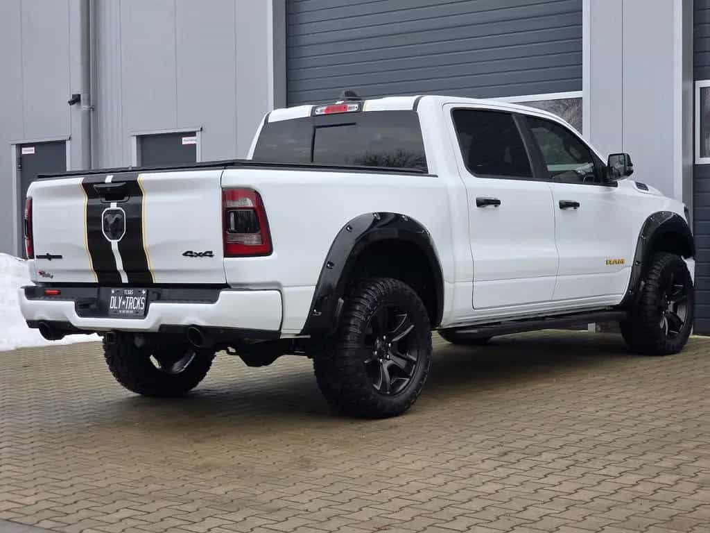 Dodge RAM 1500 5.7 4x4 Lone Star Night LED 12´´ AHK 10/2023-photo-9