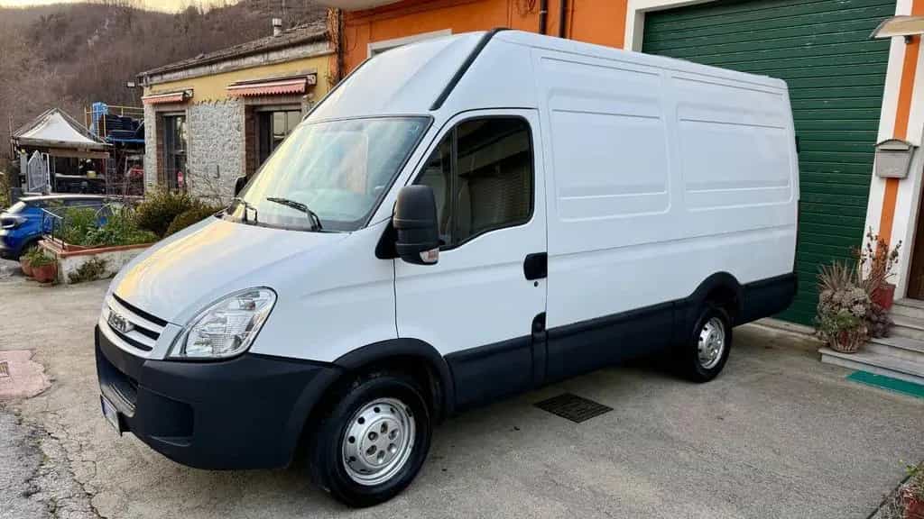 Iveco Ecodaily 35 S 2.3 mjt 107cv FURGONE 04/2011-photo-0