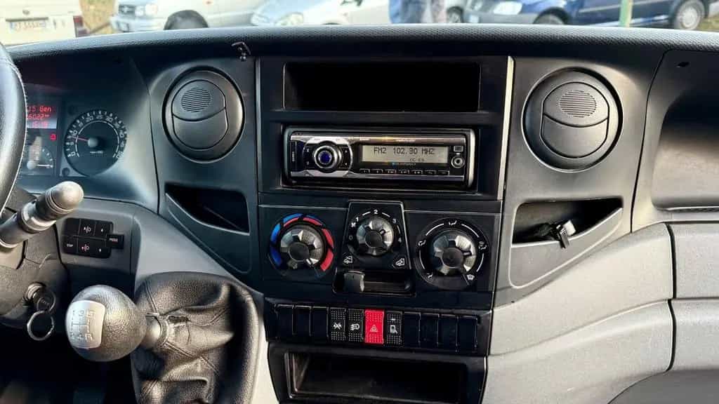Iveco Ecodaily 35 S 2.3 mjt 107cv FURGONE 04/2011-photo-10