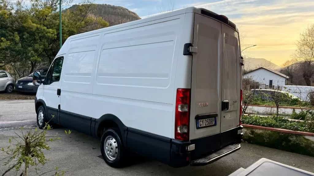Iveco Ecodaily 35 S 2.3 mjt 107cv FURGONE 04/2011-photo-4