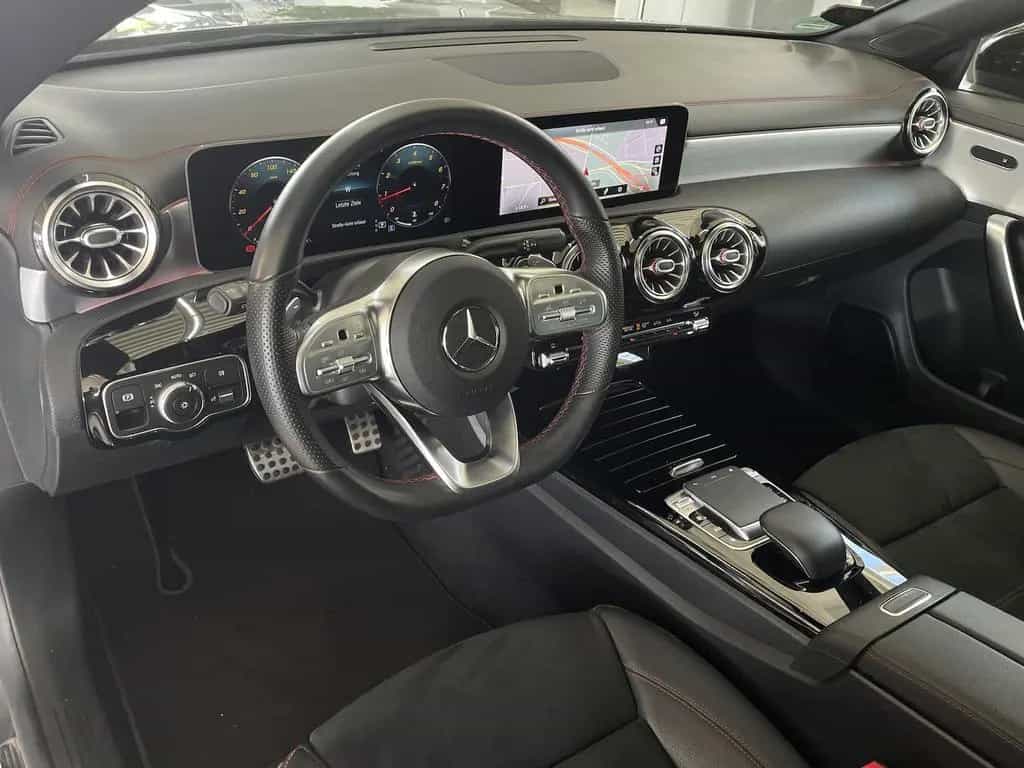 Mercedes-Benz CLA-Class 200 Shooting Brake AMG-Paket Kamera Pano LED 08/2019-photo-7