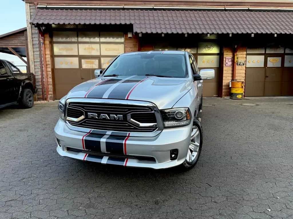 Dodge RAM LPG*SPORT*CLEAN CARFAX*UNFALLFREI*4X4*LEDER*AHK 12/2018-photo-2