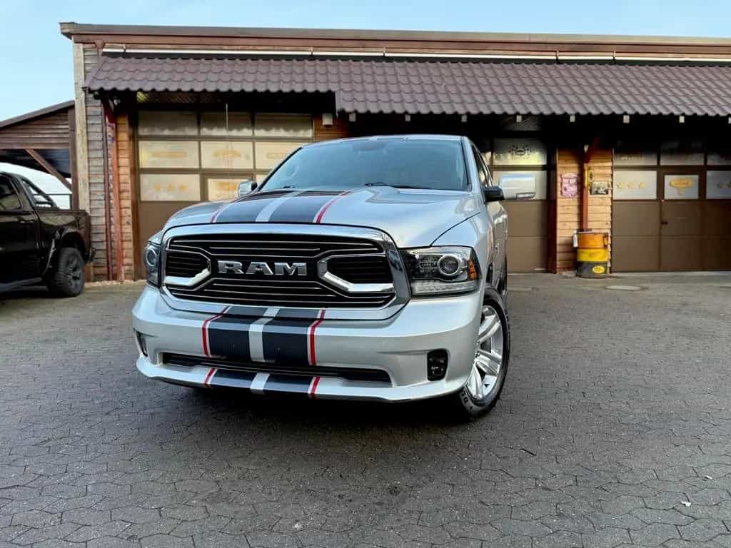 Dodge RAM LPG*SPORT*CLEAN CARFAX*UNFALLFREI*4X4*LEDER*AHK 12/2018-photo-4