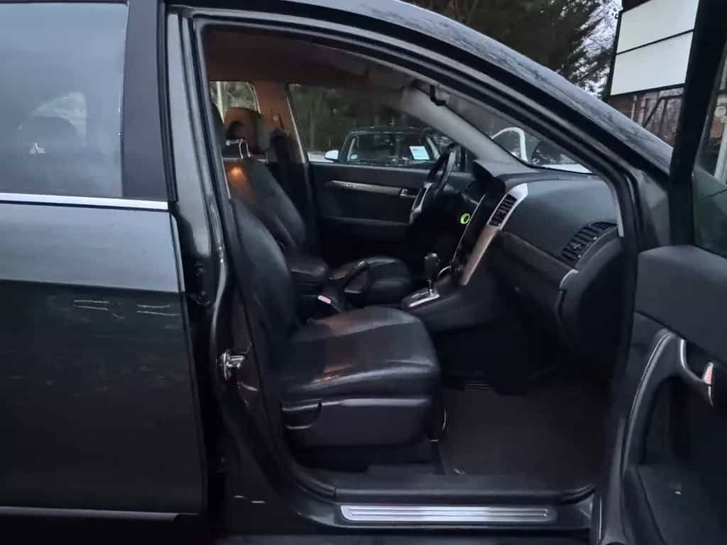 Chevrolet Captiva 3.2 LS 2WD TÜVNEU*Autom*Klima*7 Sitzer 09/2007-photo-16