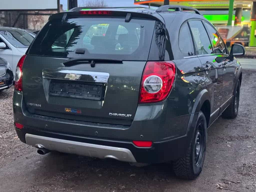 Chevrolet Captiva 3.2 LS 2WD TÜVNEU*Autom*Klima*7 Sitzer 09/2007-photo-3