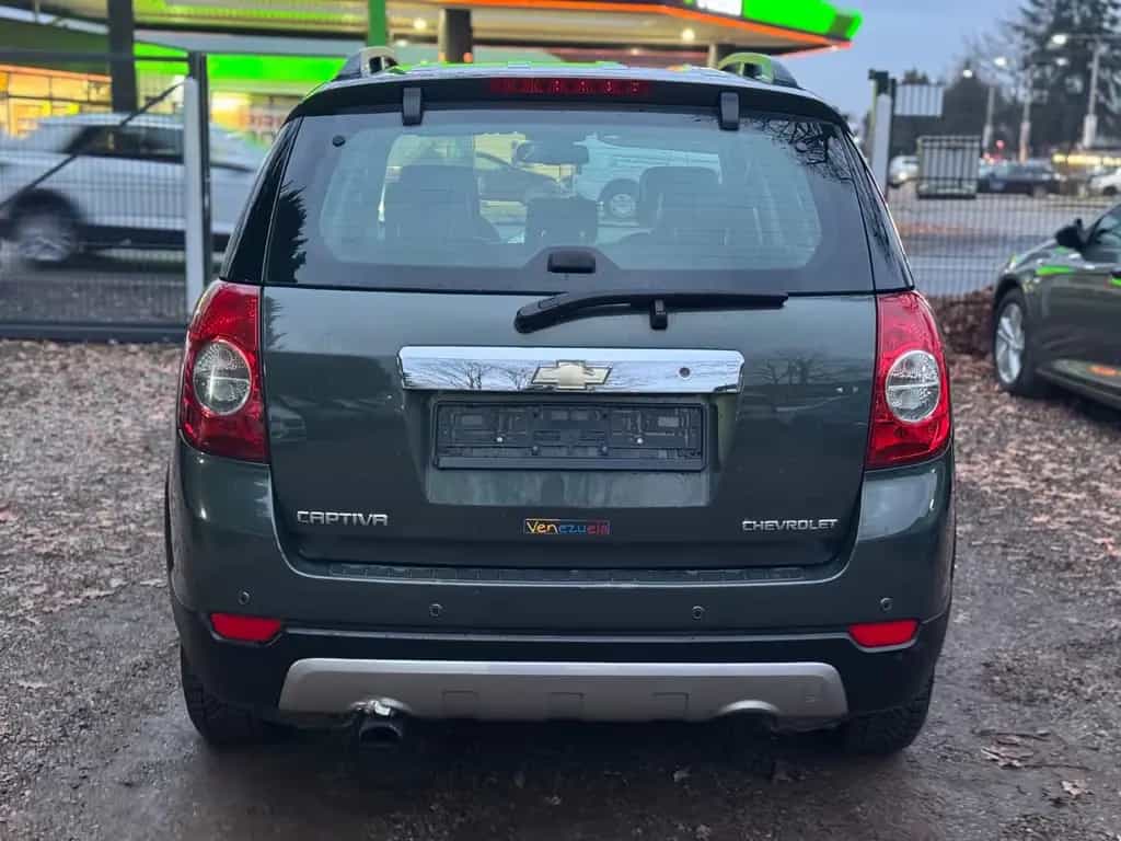 Chevrolet Captiva 3.2 LS 2WD TÜVNEU*Autom*Klima*7 Sitzer 09/2007-photo-4