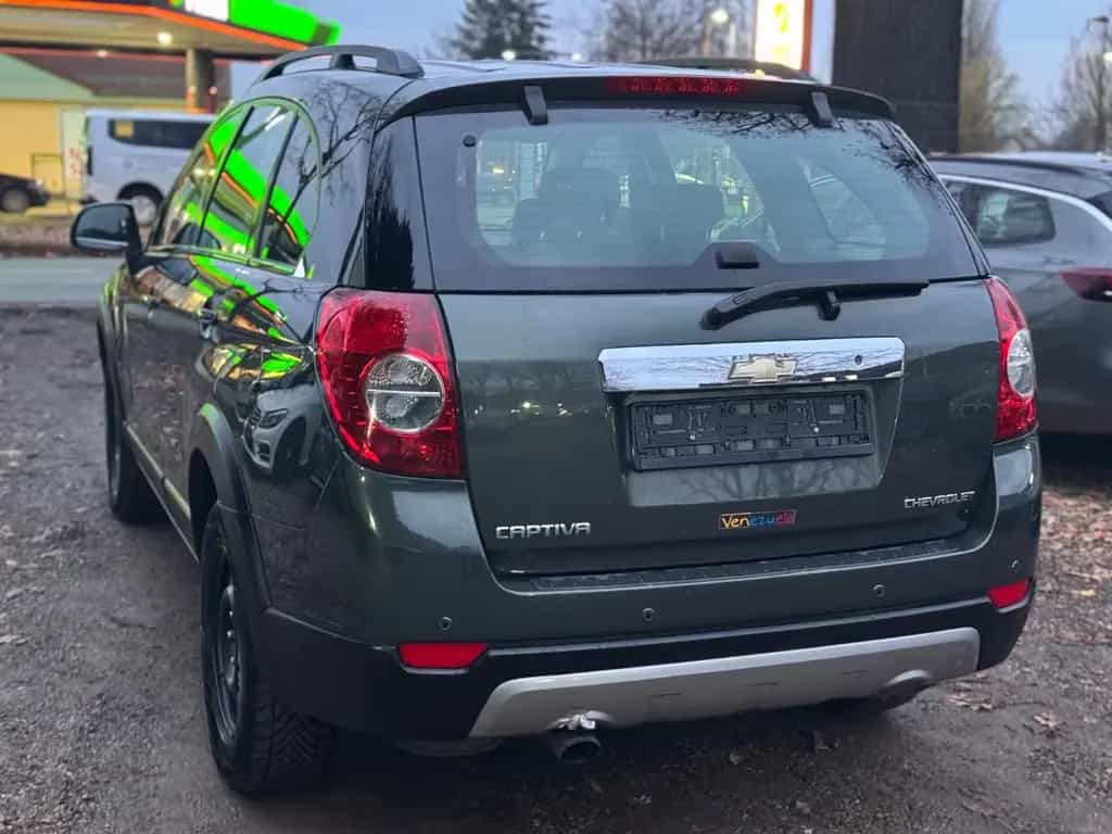 Chevrolet Captiva 3.2 LS 2WD TÜVNEU*Autom*Klima*7 Sitzer 09/2007-photo-5