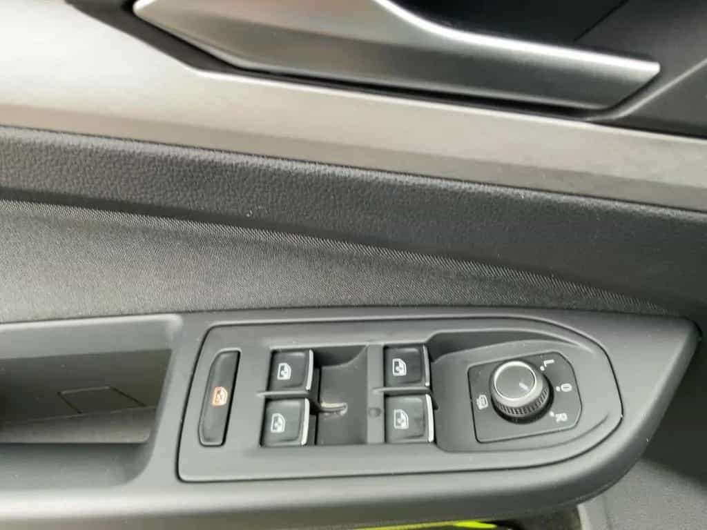 Volkswagen Golf VIII 1.5 TSI LIFE LED+NAV+SHZ+2xPDC+AHK+DAB 03/2020-photo-15