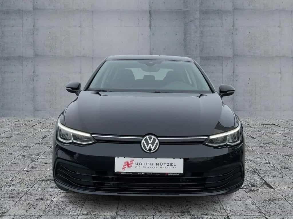 Volkswagen Golf VIII 1.5 TSI LIFE LED+NAV+SHZ+2xPDC+AHK+DAB 03/2020-photo-2