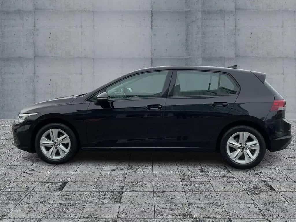 Volkswagen Golf VIII 1.5 TSI LIFE LED+NAV+SHZ+2xPDC+AHK+DAB 03/2020-photo-3