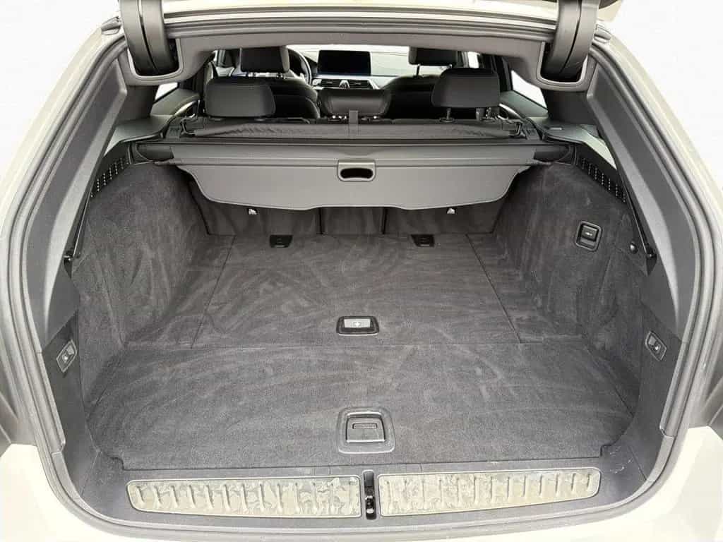 BMW 5 Series 520d Touring M Sport ACC Kamera Leder LCProf LED 12/2023-photo-14