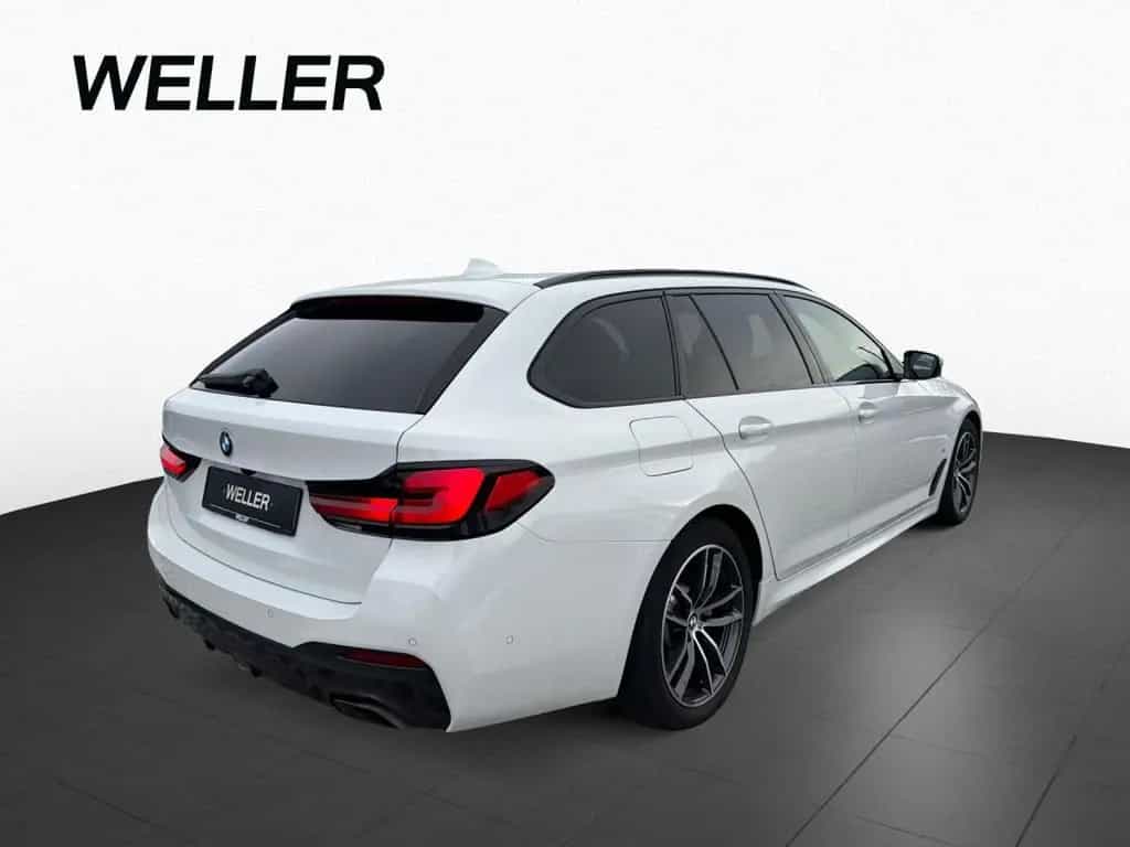 BMW 5 Series 520d Touring M Sport ACC Kamera Leder LCProf LED 12/2023-photo-3