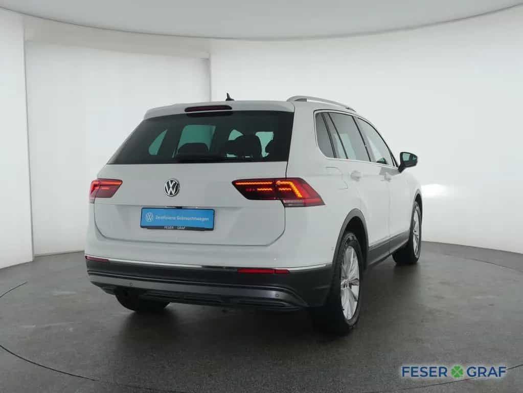 Volkswagen Tiguan 2.0TSI Highline 4x4 DSG Standheizung Navi 04/2018-photo-5