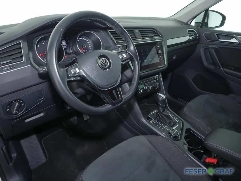 Volkswagen Tiguan 2.0TSI Highline 4x4 DSG Standheizung Navi 04/2018-photo-9