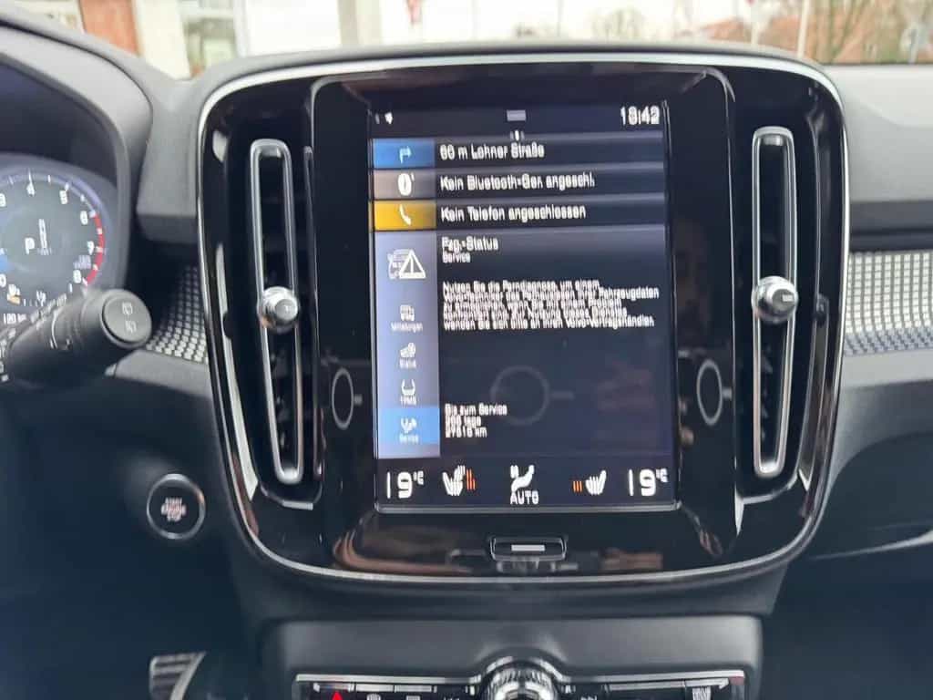 Volvo XC40 R Design 2WD/Kamera/AHK/LED/Digital/Memory 02/2021-photo-19
