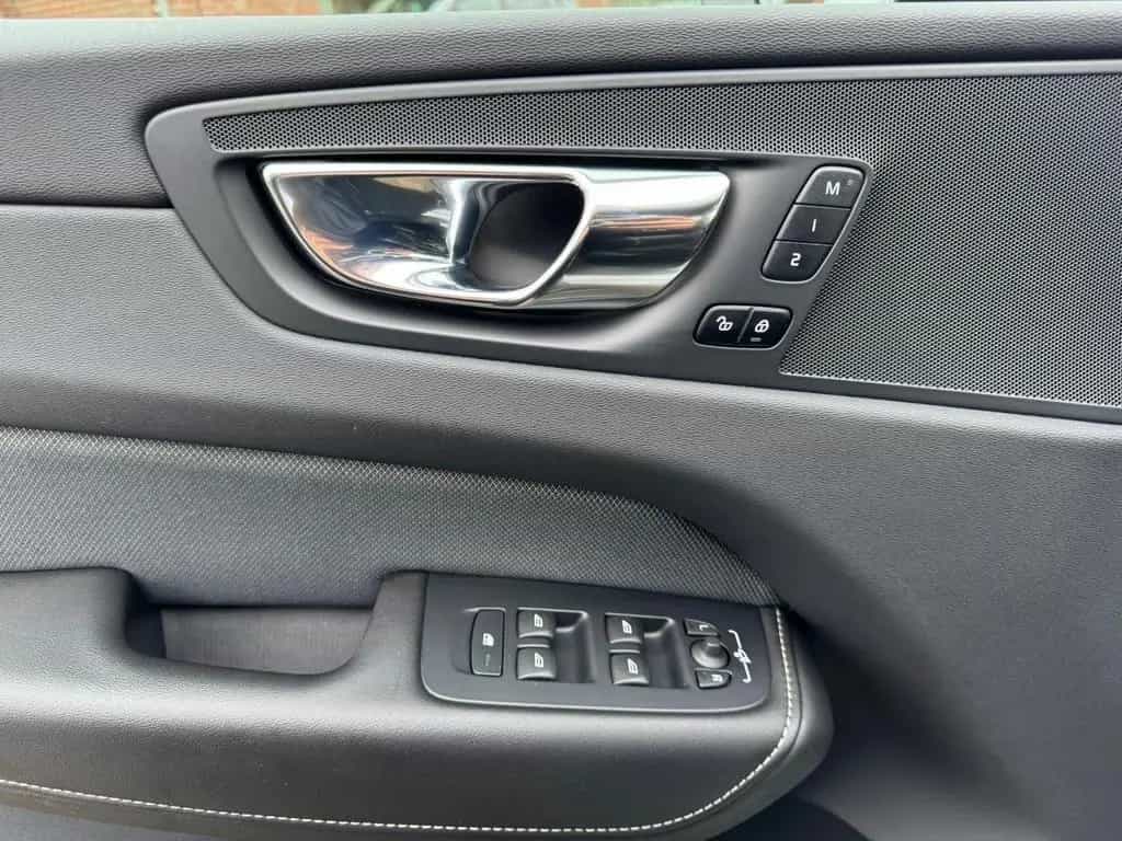 Volvo XC40 R Design 2WD/Kamera/AHK/LED/Digital/Memory 02/2021-photo-24