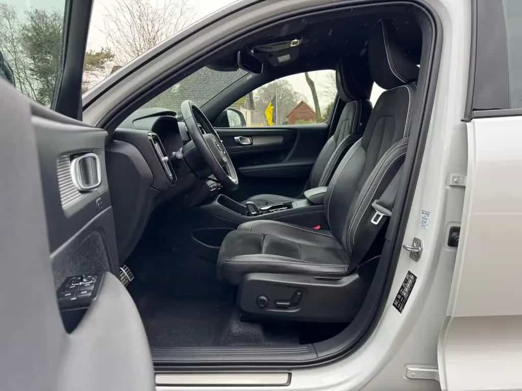 Volvo XC40 R Design 2WD/Kamera/AHK/LED/Digital/Memory 02/2021-photo-8