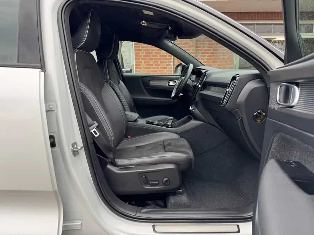 Volvo XC40 R Design 2WD/Kamera/AHK/LED/Digital/Memory 02/2021-photo-9