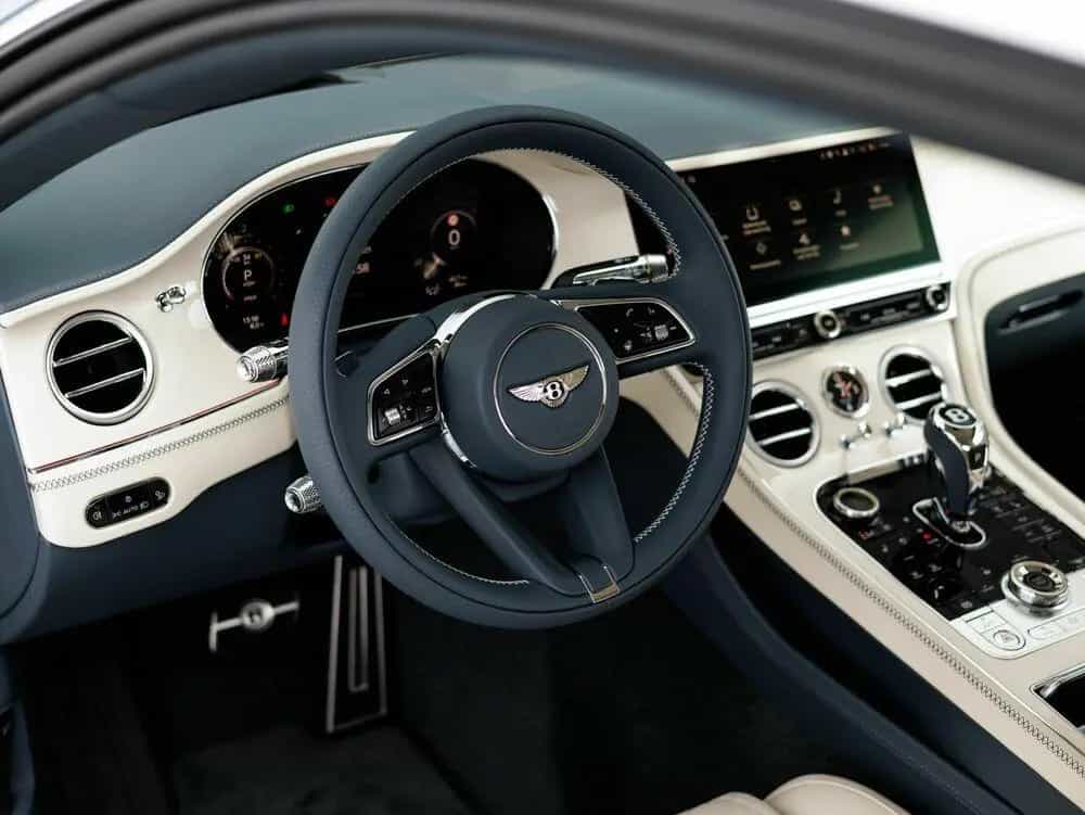 Bentley Continental GT Azure V8 Hybrid 12/2025-photo-18