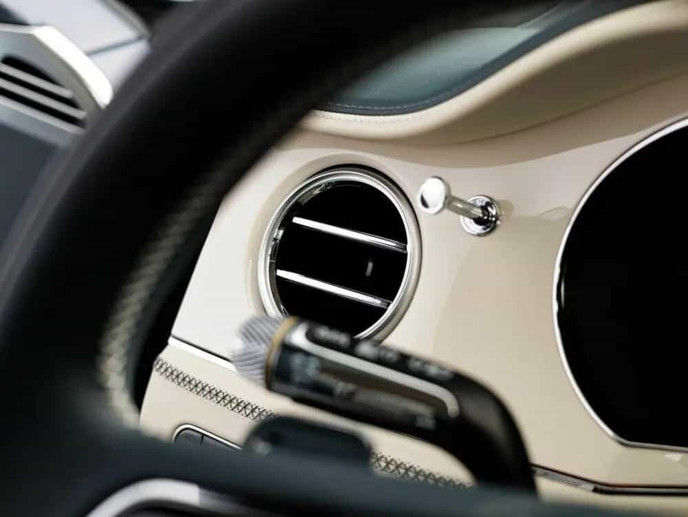 Bentley Continental GT Azure V8 Hybrid 12/2025-photo-27