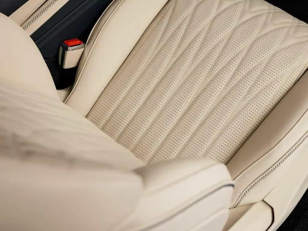 Bentley Continental GT Azure V8 Hybrid 12/2025-photo-30