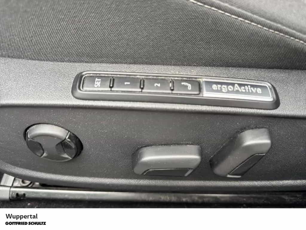 Volkswagen Golf Var 1.5 TSI Style NAVI ACC LED SHZ PDC LM 07/2021-photo-10