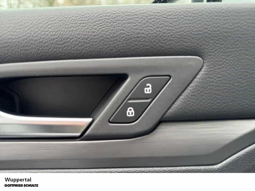 Volkswagen Golf Var 1.5 TSI Style NAVI ACC LED SHZ PDC LM 07/2021-photo-19