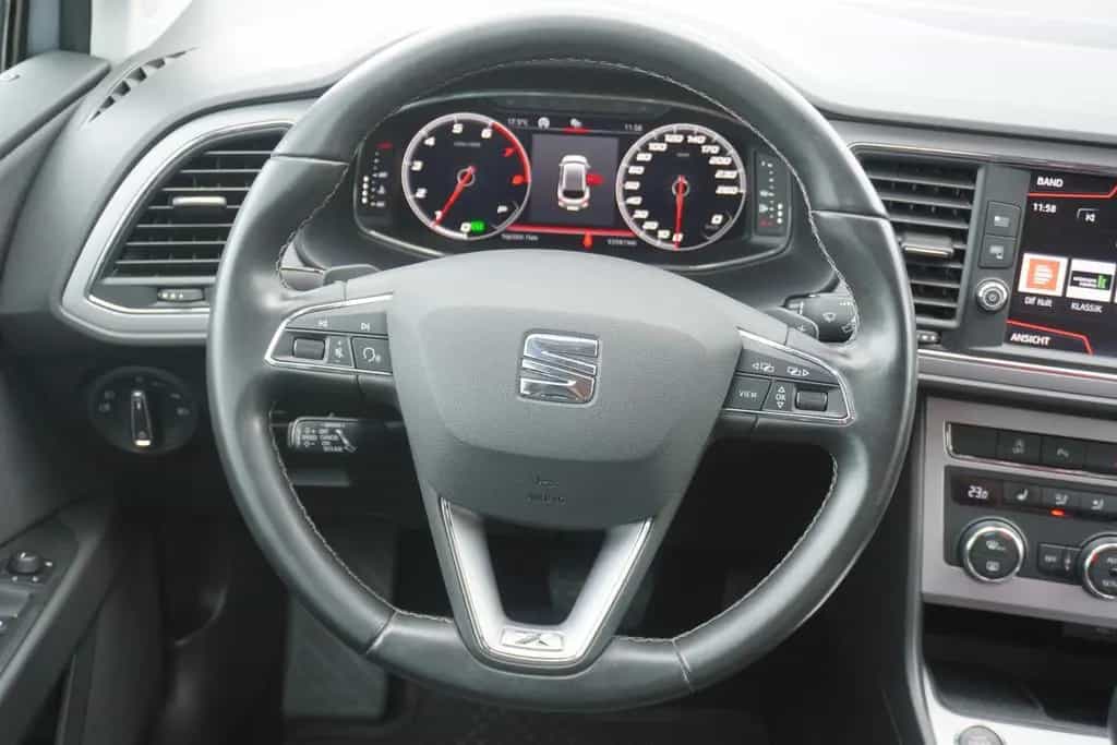 Seat Leon ST 1.5 TSI DSG Xcellence LED Navi Teilleder 07/2020-photo-15