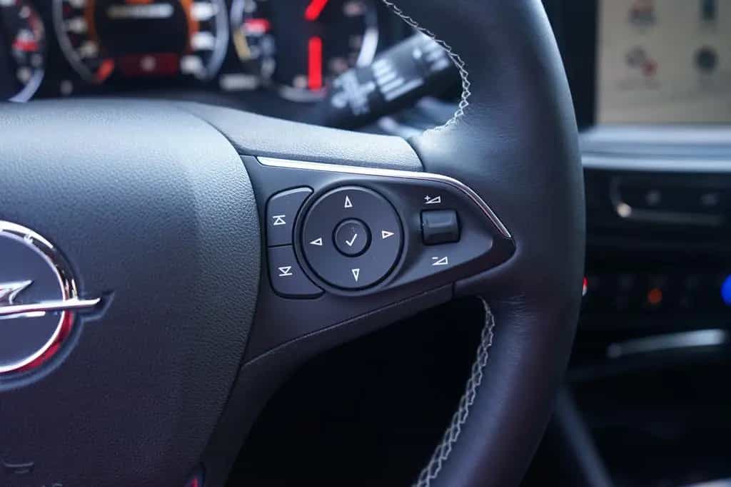 Opel Insignia ST 2.0 DI 4x4 LED Navi ACC Head-Up DAB 04/2018-photo-12