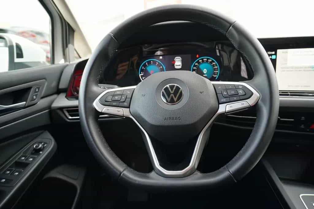 Volkswagen Golf VIII Style 1.5 eTSI DSG LED Navi ACC Kamera 02/2021-photo-9