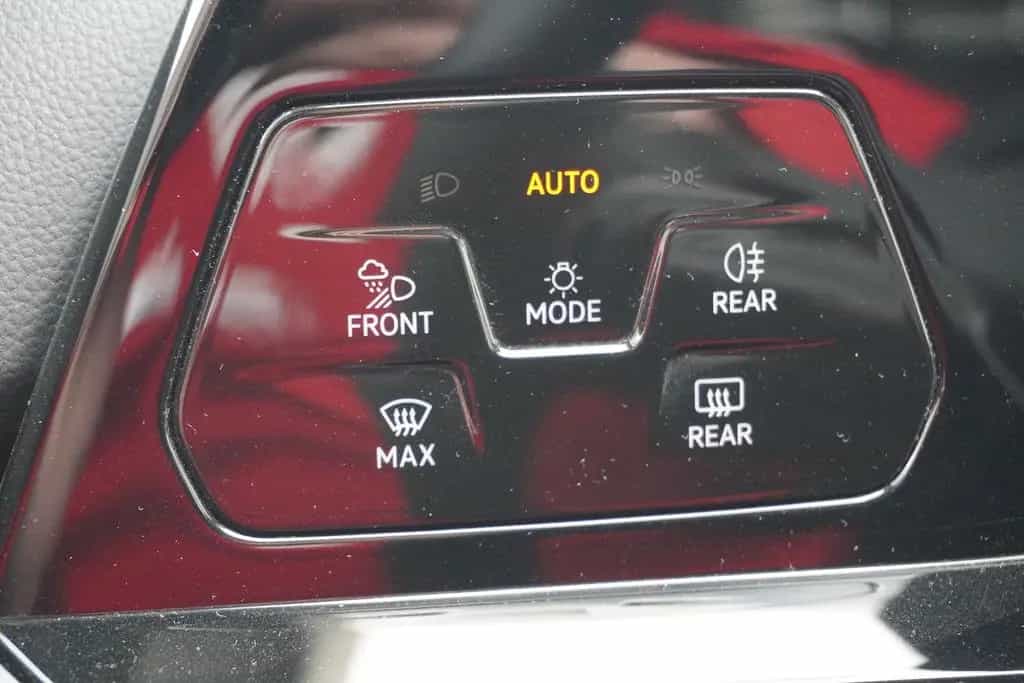 Volkswagen Golf VIII Style 1.5 eTSI DSG LED Navi ACC Kamera 02/2021-photo-14
