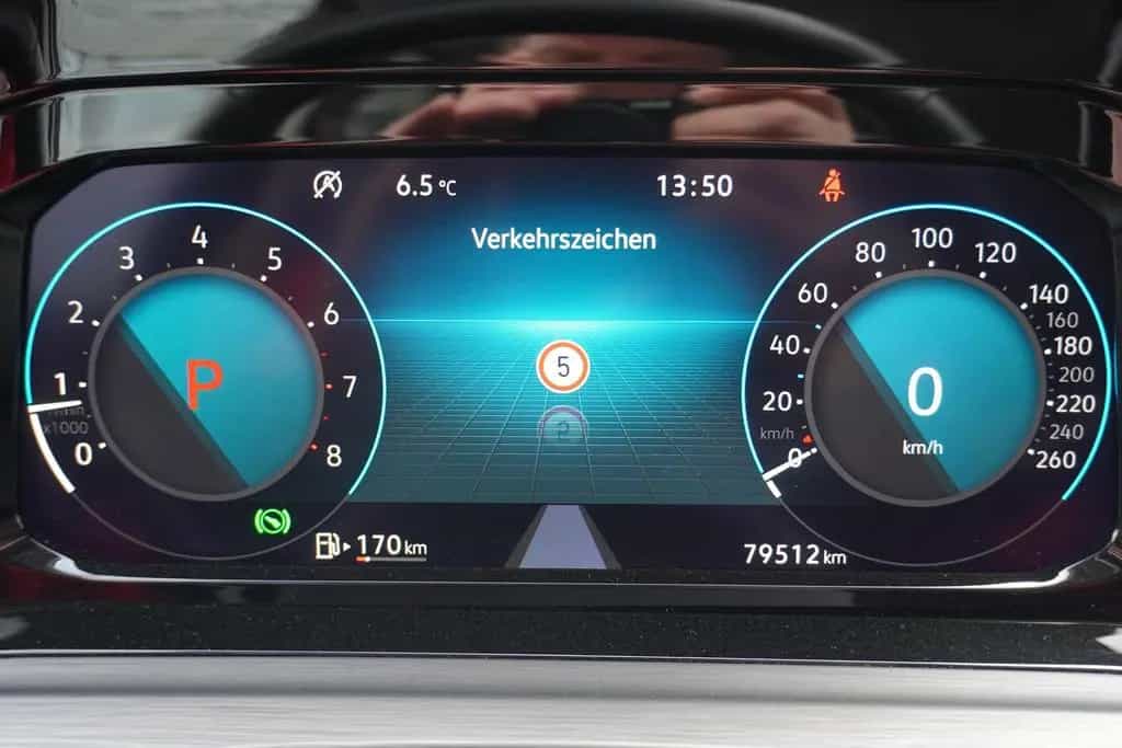 Volkswagen Golf VIII Style 1.5 eTSI DSG LED Navi ACC Kamera 02/2021-photo-16