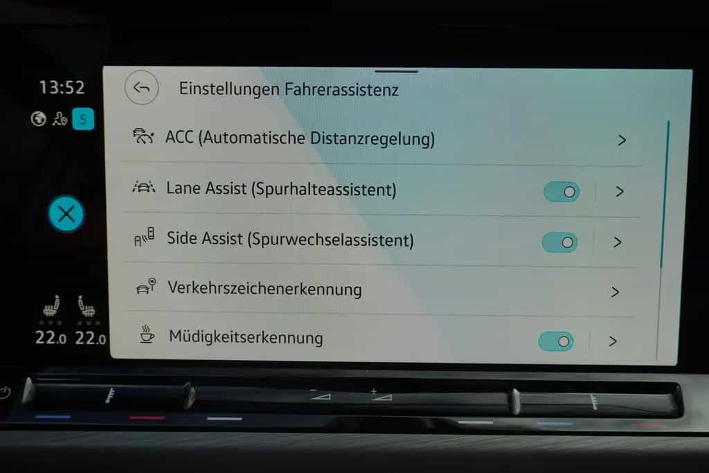 Volkswagen Golf VIII Style 1.5 eTSI DSG LED Navi ACC Kamera 02/2021-photo-23