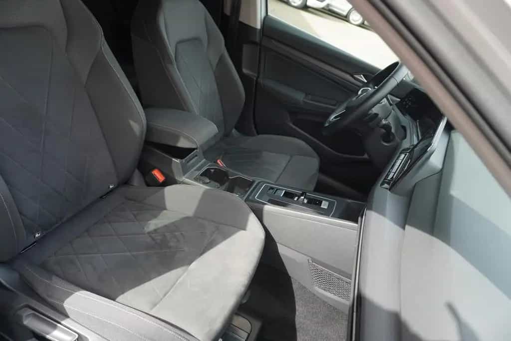 Volkswagen Golf VIII Style 1.5 eTSI DSG LED Navi ACC Kamera 02/2021-photo-31