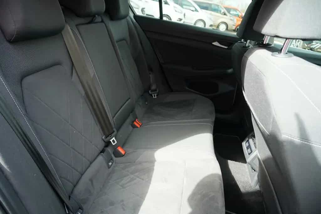 Volkswagen Golf VIII Style 1.5 eTSI DSG LED Navi ACC Kamera 02/2021-photo-33