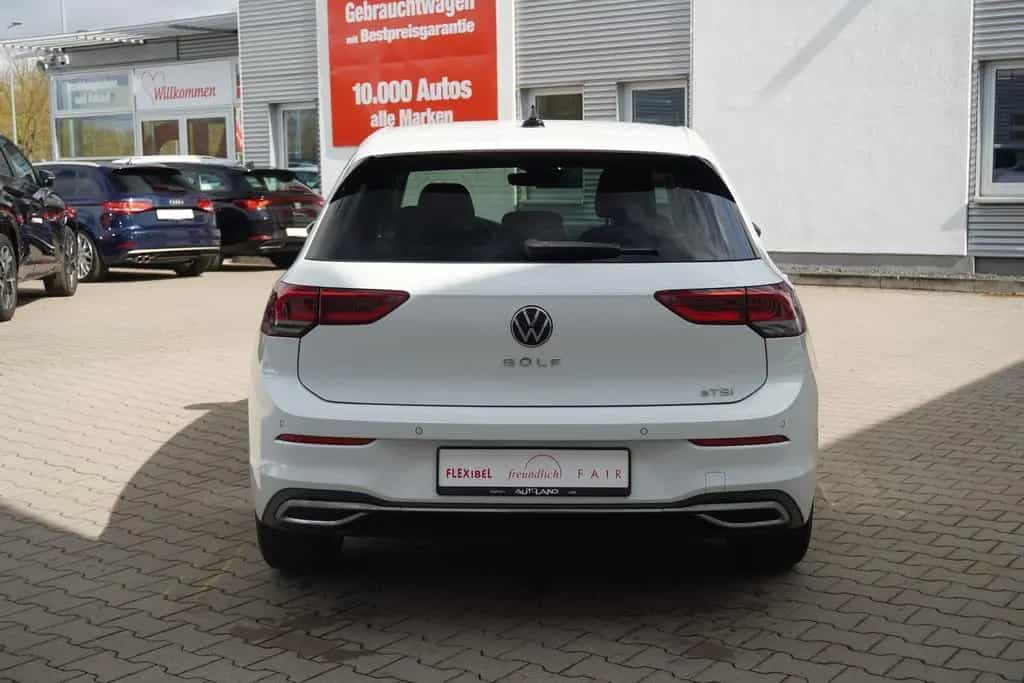 Volkswagen Golf VIII Style 1.5 eTSI DSG LED Navi ACC Kamera 02/2021-photo-3