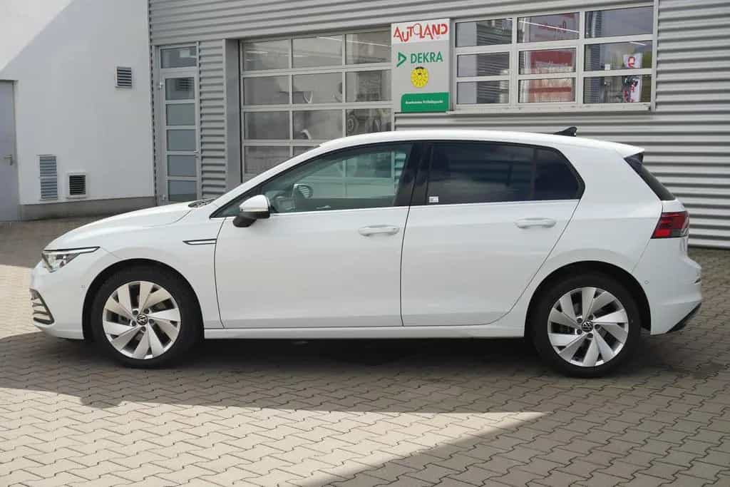 Volkswagen Golf VIII Style 1.5 eTSI DSG LED Navi ACC Kamera 02/2021-photo-5
