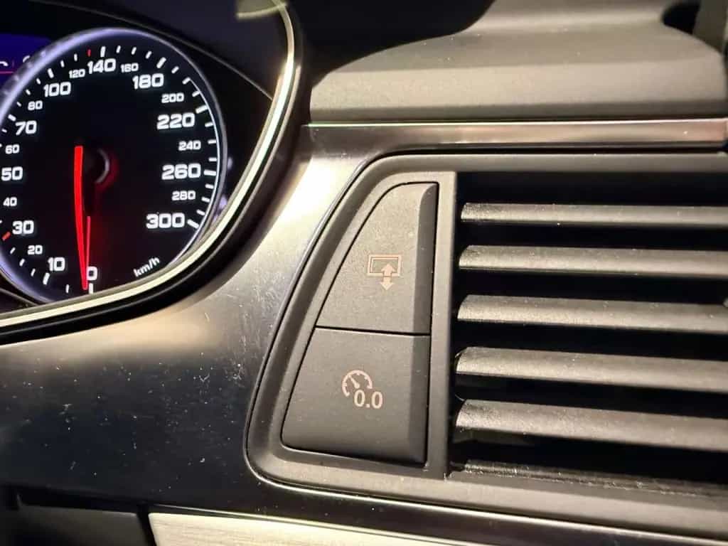 Audi A6 2.0TFSI Avant quattro AHK ACC LED PANO Navi 08/2018-photo-13