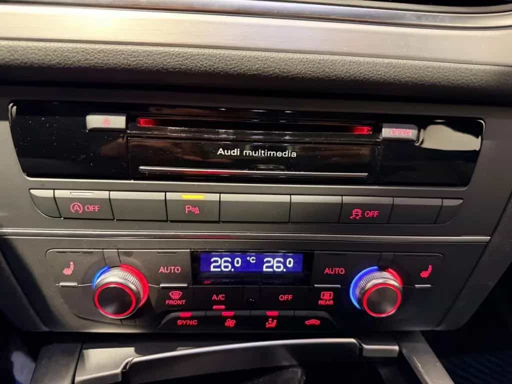 Audi A6 2.0TFSI Avant quattro AHK ACC LED PANO Navi 08/2018-photo-19