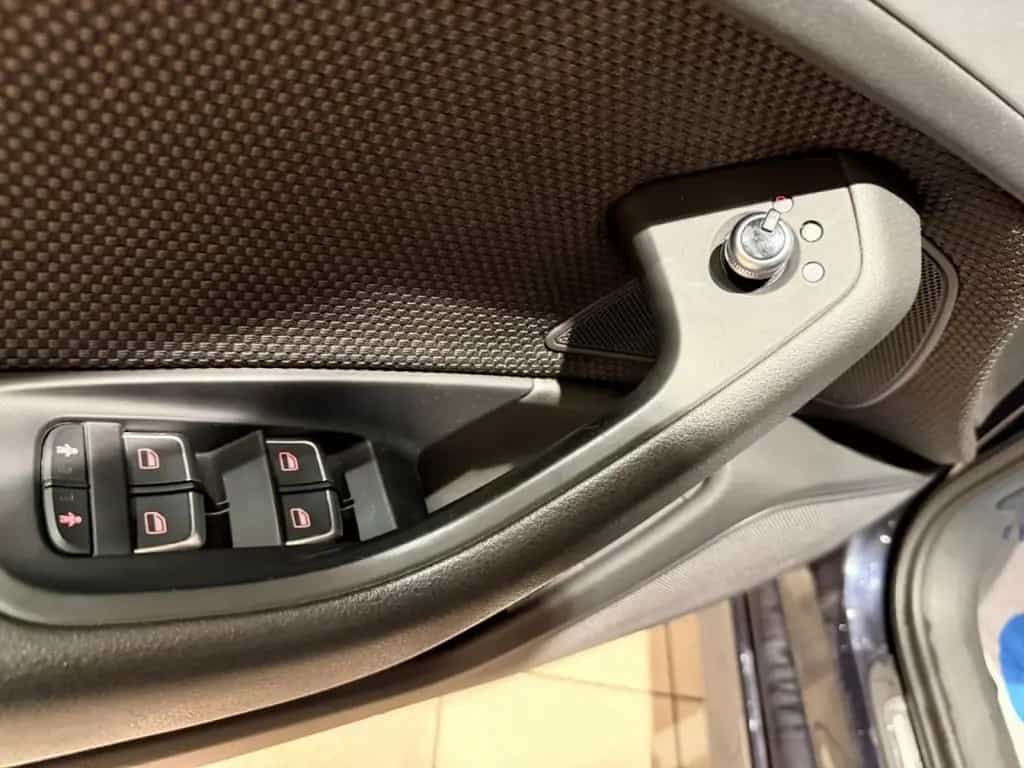 Audi A6 2.0TFSI Avant quattro AHK ACC LED PANO Navi 08/2018-photo-6