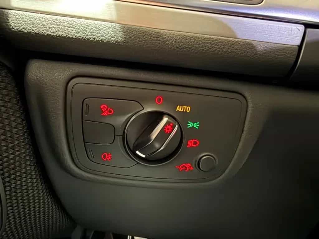 Audi A6 2.0TFSI Avant quattro AHK ACC LED PANO Navi 08/2018-photo-7