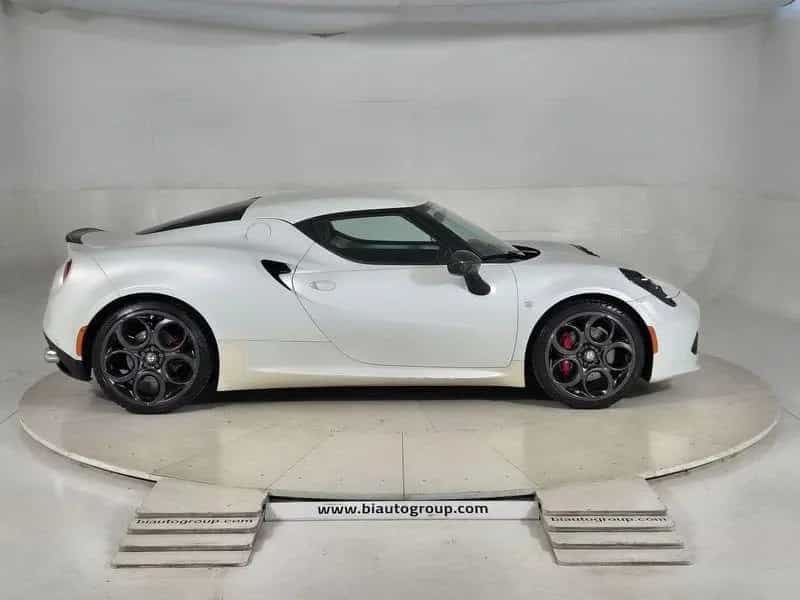 Alfa Romeo 4C Coupe 1750 tbi Competizione 240cv 05/2014-photo-3