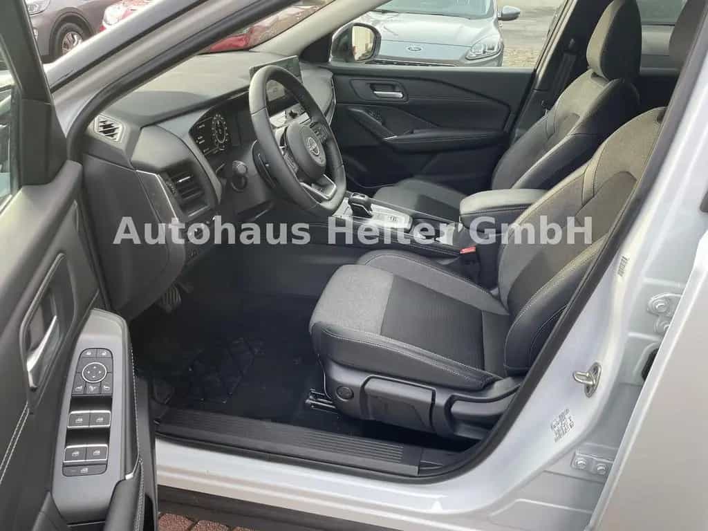 Nissan Qashqai 1.3 MHEV N-Connecta / 360°+HUD 06/2025-photo-16