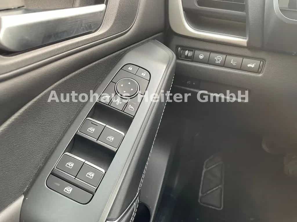Nissan Qashqai 1.3 MHEV N-Connecta / 360°+HUD 06/2025-photo-17
