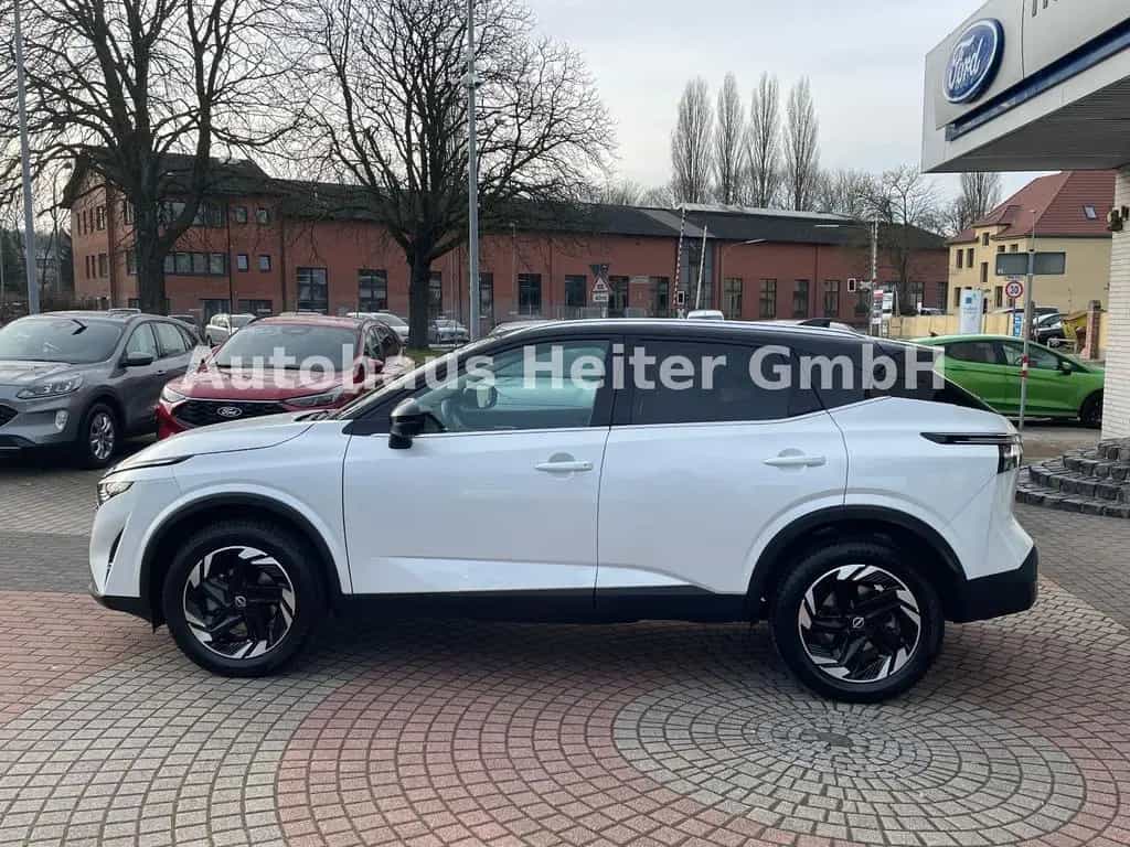 Nissan Qashqai 1.3 MHEV N-Connecta / 360°+HUD 06/2025-photo-2
