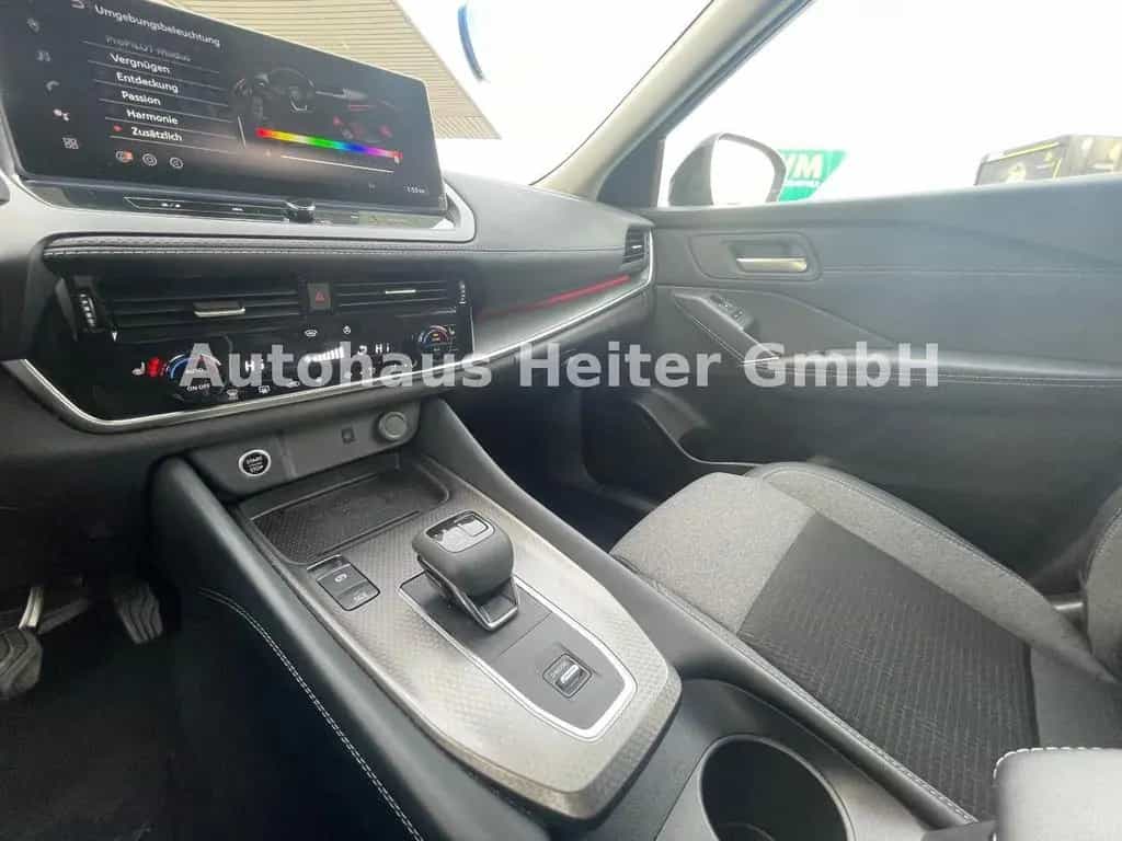 Nissan Qashqai 1.3 MHEV N-Connecta / 360°+HUD 06/2025-photo-29