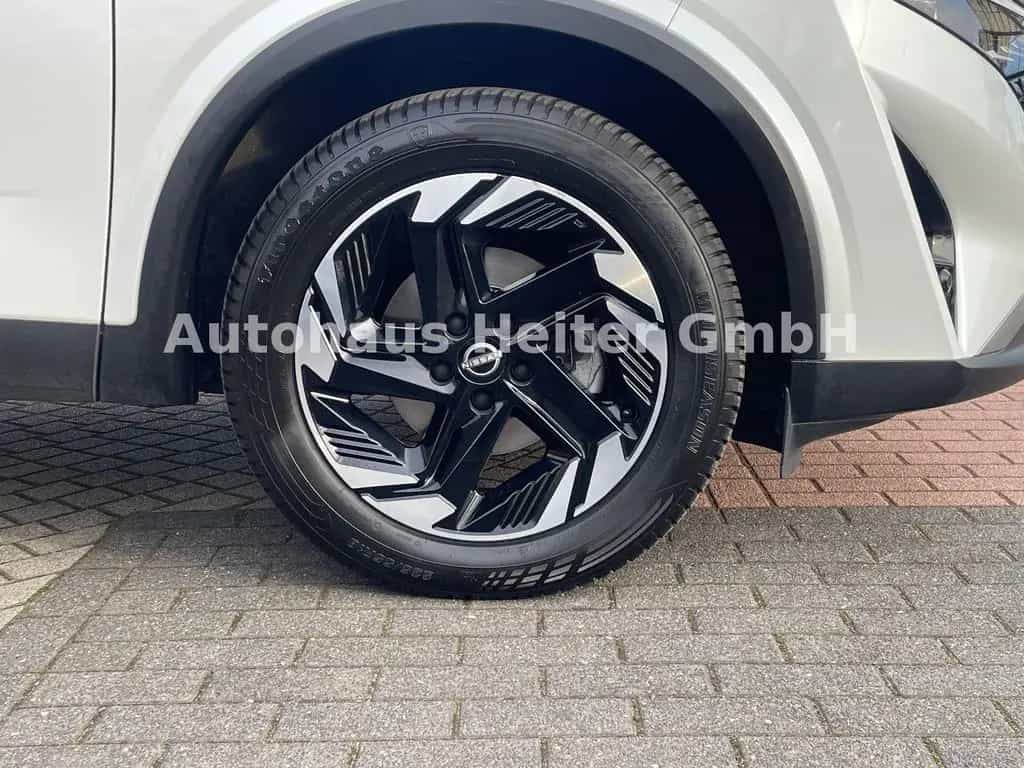 Nissan Qashqai 1.3 MHEV N-Connecta / 360°+HUD 06/2025-photo-8